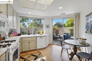 Photo #6: 41025360 Listing