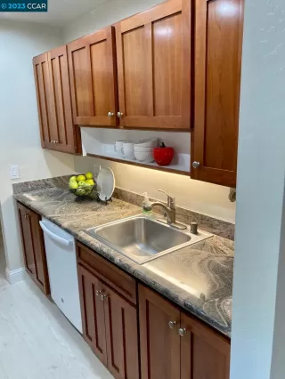 Photo #2: 41025437 Listing 