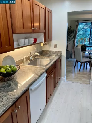 Photo #3: 41025437 Listing 