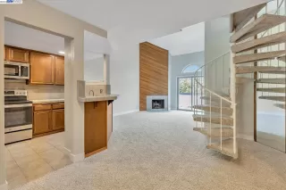 Photo #6: 41025450 Listing