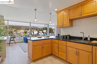 Photo #2: 41025486 Listing