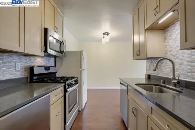 MLS: 41025516 Condo For Sale