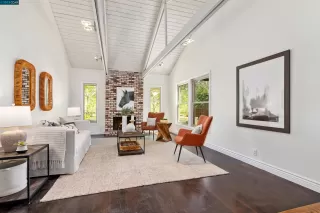 Photo #1: 41025579 Listing 