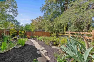 Photo #6: 41025579 Listing 