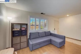 Photo #2: 41025643 Listing