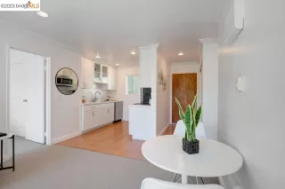 Photo #6: 41025652 Listing 