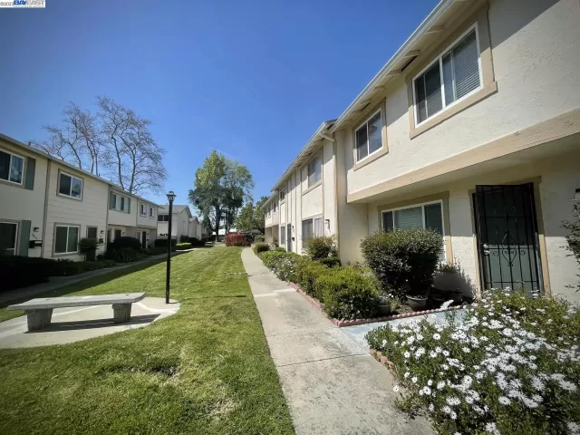 MLS: 41025667 Condo For Sale