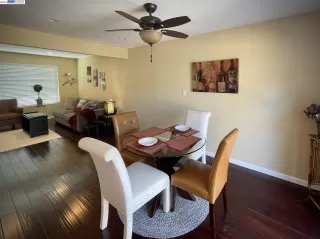 Photo #4: 41025667 Listing