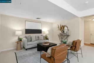 Photo #6: 41025680 Listing