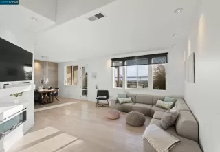 Photo #2: 41025705 Listing