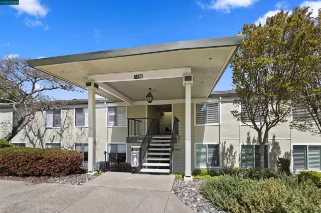 MLS: 41025734 Condo For Sale