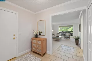 Photo #2: 41025734 Listing