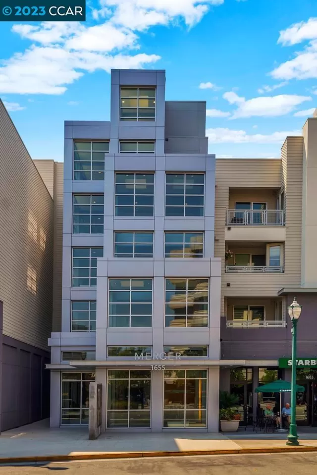 MLS: 41025760 Condo For Sale