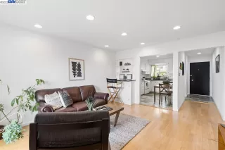 Photo #6: 41025803 Listing