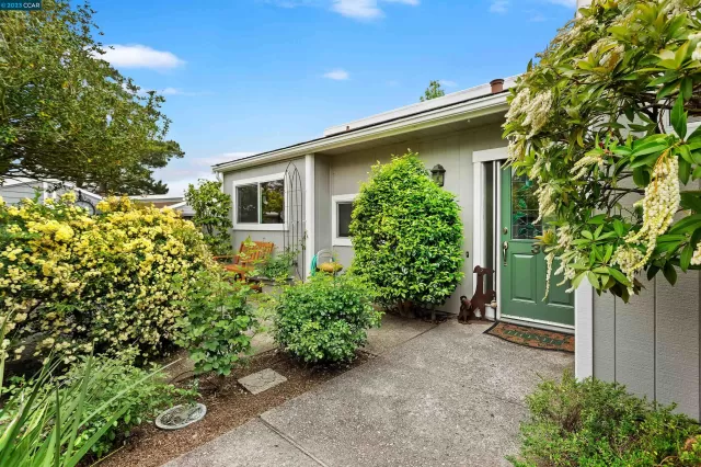 MLS: 41025849 Condo For Sale