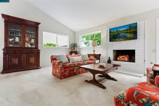 Photo #4: 41025849 Listing