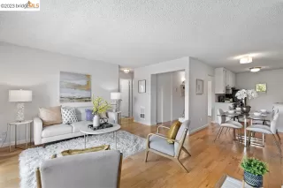 Photo #6: 41025882 Listing