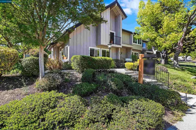 MLS: 41025937 Condo For Sale