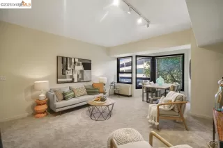 Photo #2: 41025940 Listing