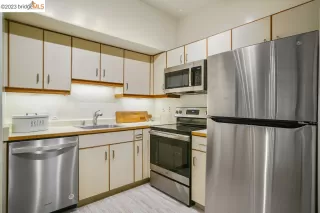 Photo #4: 41025940 Listing