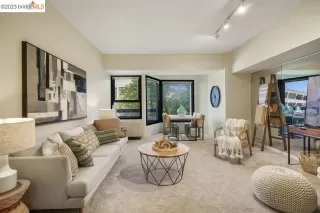 Photo #6: 41025940 Listing