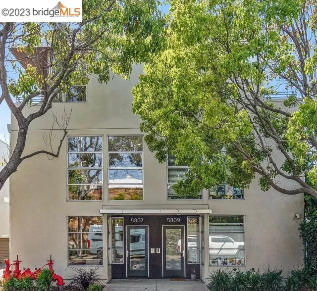 MLS: 41025965 Condo For Sale