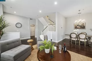 Photo #4: 41025975 Listing