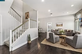 Photo #5: 41025975 Listing