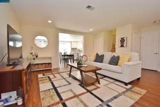 Photo #5: 41026054 Listing