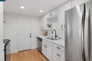 Photo #5: 41026072 Listing