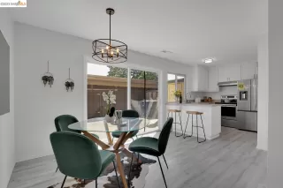 Photo #5: 41026080 Listing