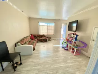 Photo #6: 41026128 Listing