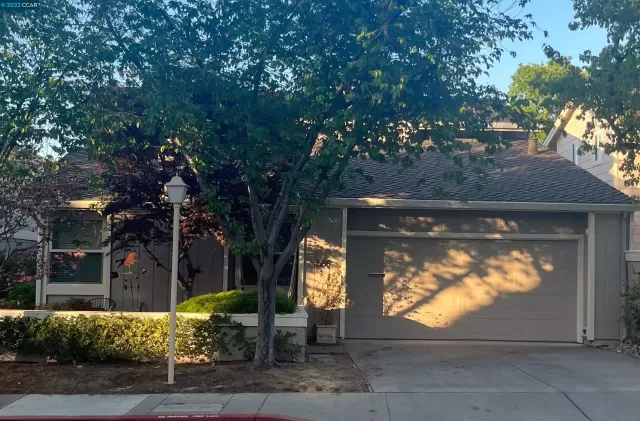 MLS: 41026134 Condo For Sale