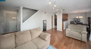 Photo #2: 41026177 Listing