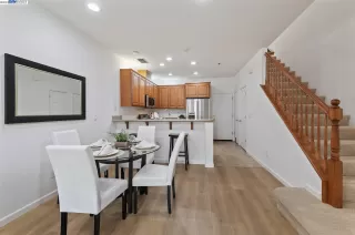 Photo #6: 41026180 Listing 