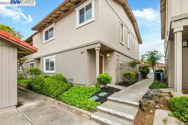 MLS: 41026181 Condo For Sale