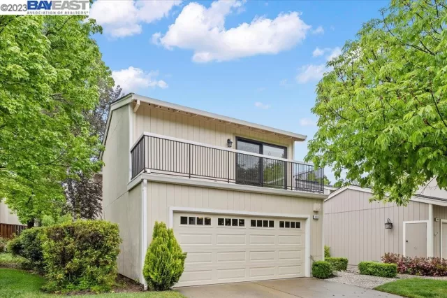 MLS: 41026380 Condo For Sale