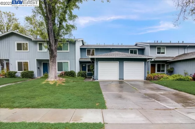 MLS: 41026441 Condo For Sale