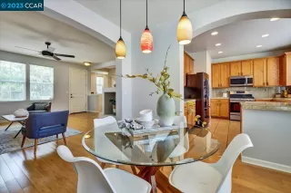 Photo #6: 41026533 Listing