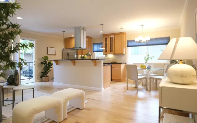 MLS: 41026597 Condo For Sale