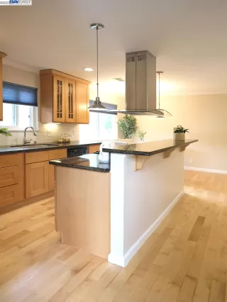 Photo #5: 41026597 Listing