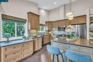 Photo #6: 41026610 Listing