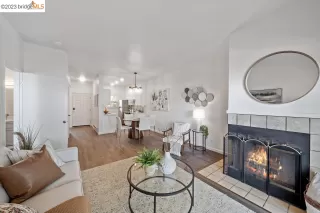 Photo #6: 41026636 Listing