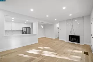 Photo #5: 41026640 Listing 