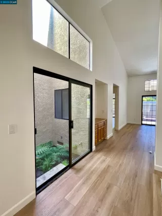 Photo #2: 41026686 Listing