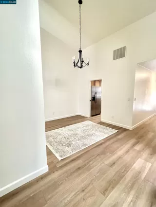 Photo #5: 41026686 Listing