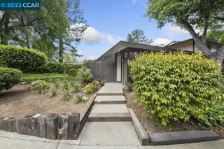 Photo #2: 41026703 Listing