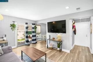 Photo #2: 41026704 Listing 