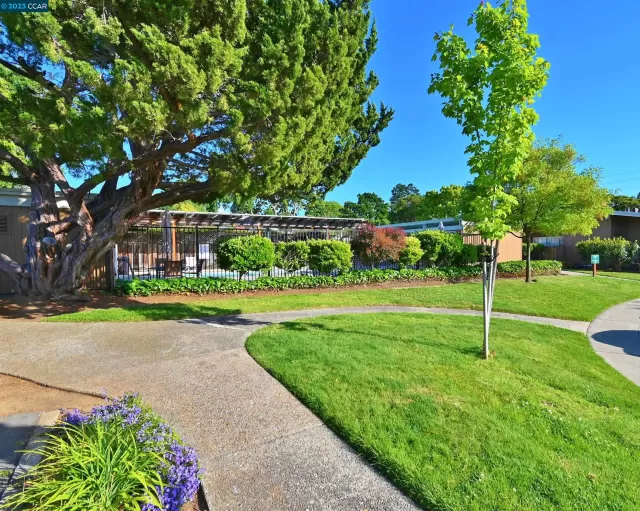 MLS: 41026710 Condo For Sale