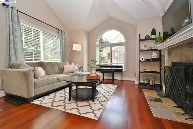 MLS: 41026744 Condo For Sale